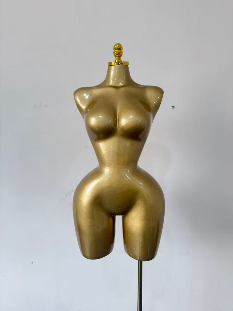 WhatsApp Image 2025-10-28 at 07.12.43_9312a789 6593 GLOSSY HALF BODY BBL MANNEQUIN MEDIUM - Image 1