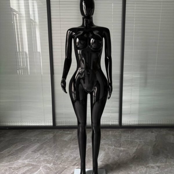 6582 FULL BODY GLOSSY  NORMAL MANNEQUIN (BLACK/WHITE)