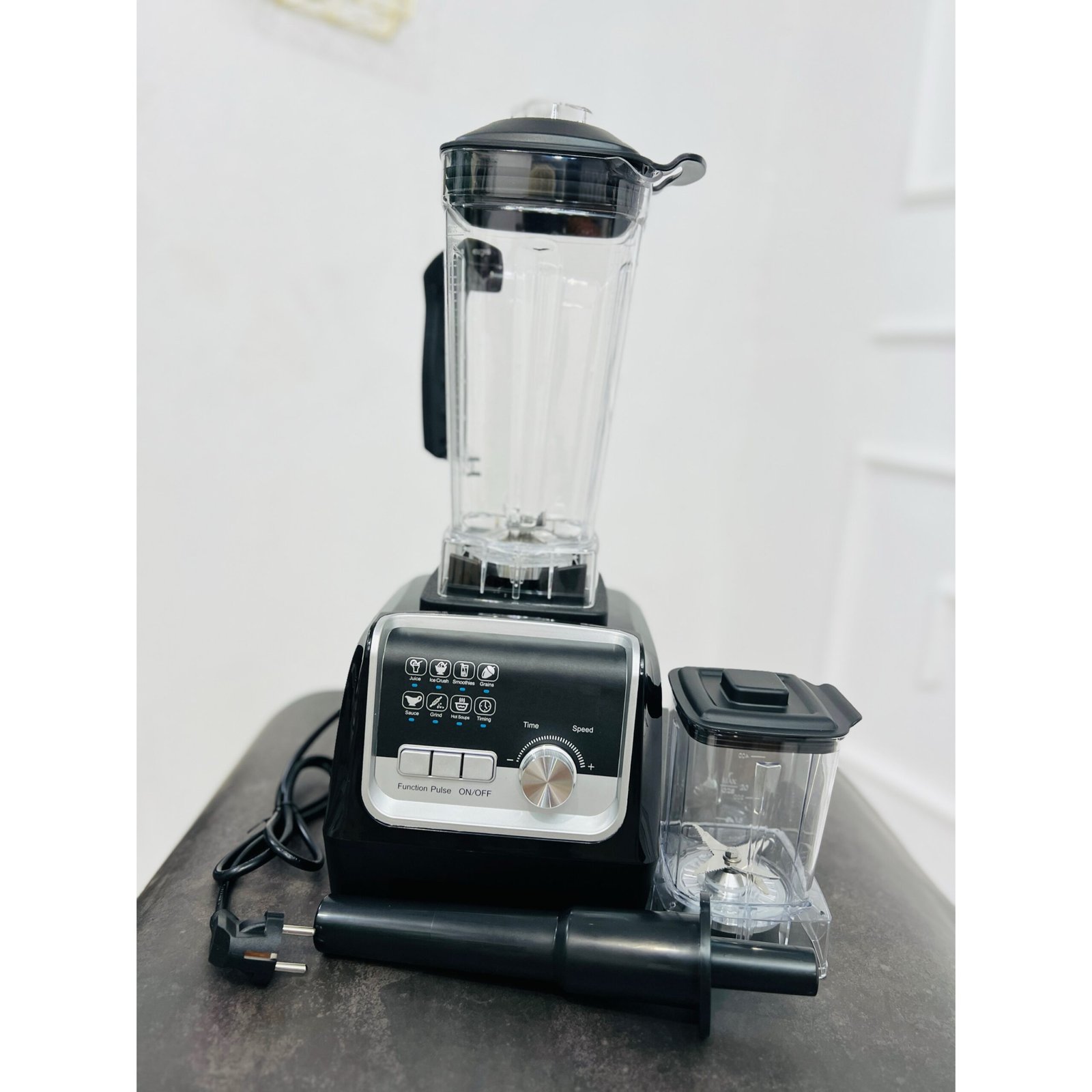 photo-output 6991 HEAVY CRUSHER 2 in 1 BLENDER 2Litre & 600ML - Image 1