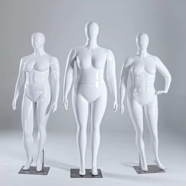 2329 PLUS SIZE MANNEQUIN