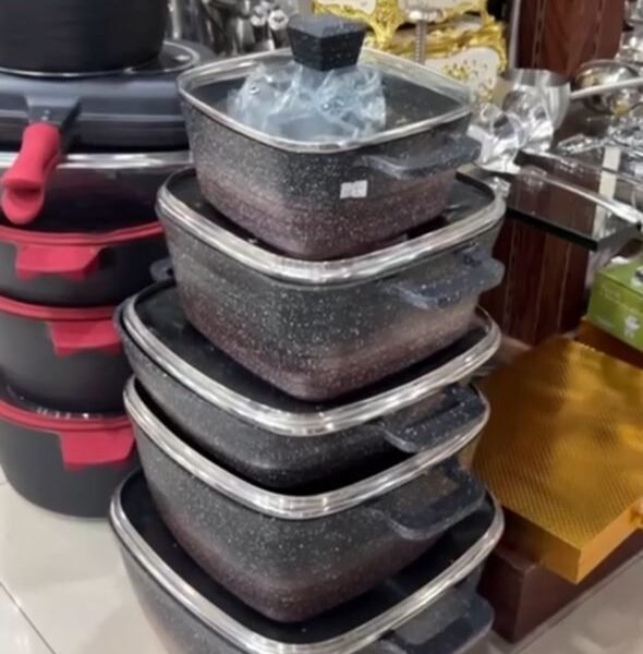 M284 5 PIECE POTS SET