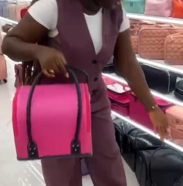 M116 MAKE UP BAG