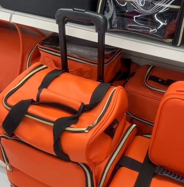 M117 2 IN 1 MAKE UP BOX